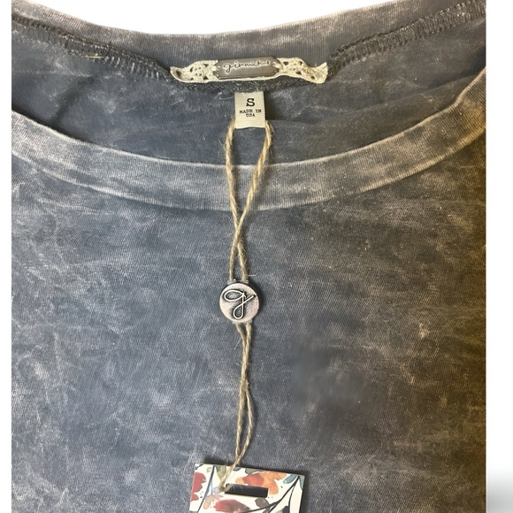 Gimmicks Blouse Acid Wash Drop Shoulder Top Grey Small NWT - Picture 3 of 6